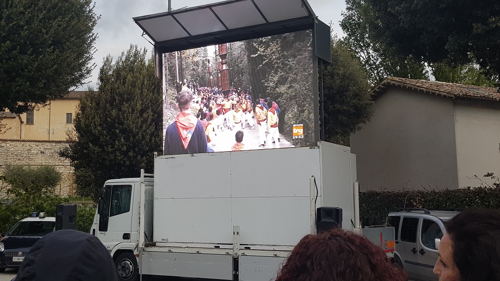 gubbio corsa dei ceri ledwall su truck torino